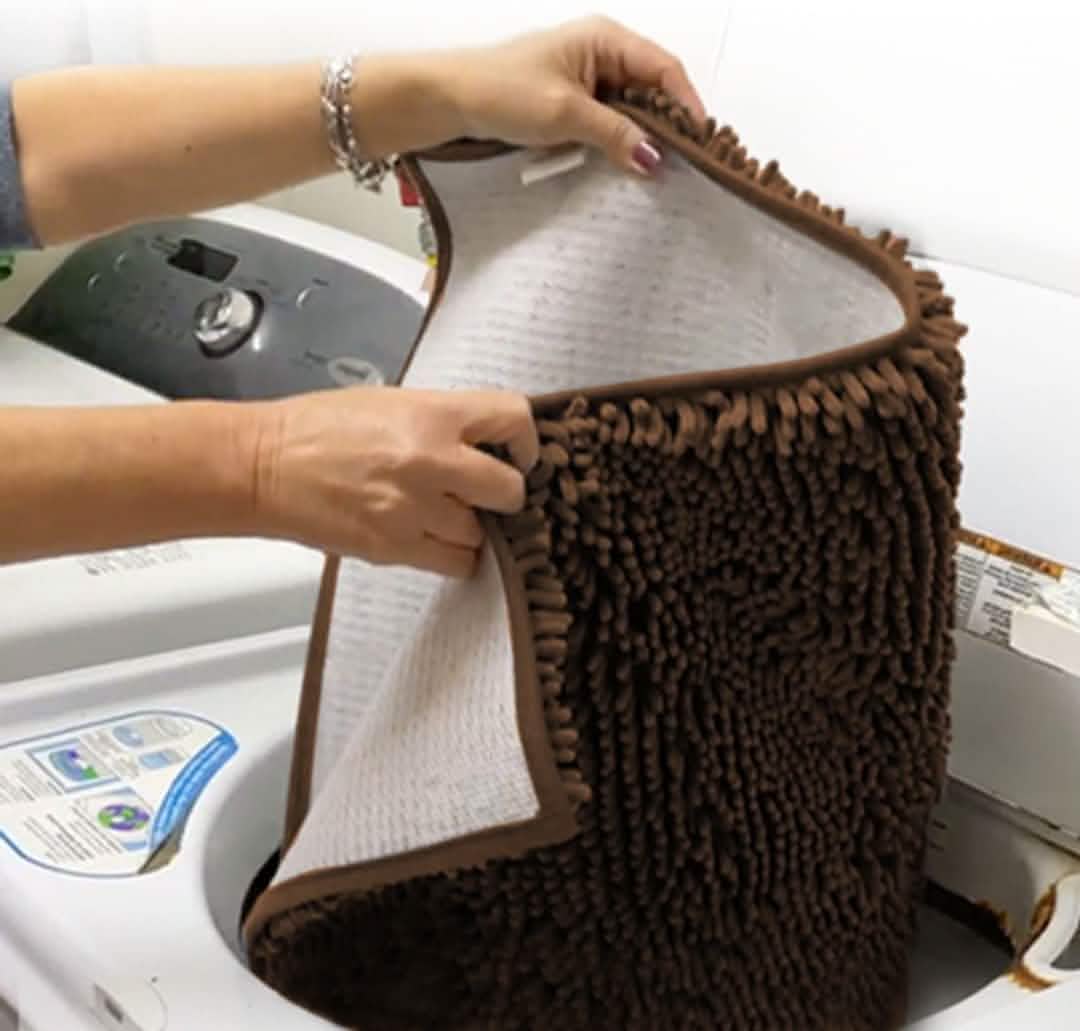 Muddy Mat® - Anti-Mud Dog Door Mat